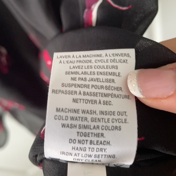 🎀 2/$30 Reitmans: Flowy floral dress - Picture 4 of 4